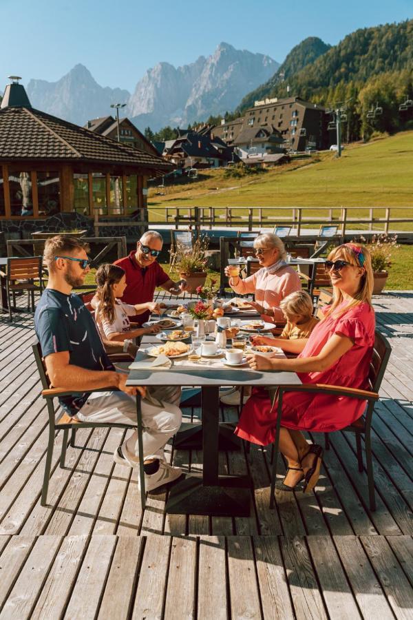 Ramada Resort Kranjska Gora Buitenkant foto