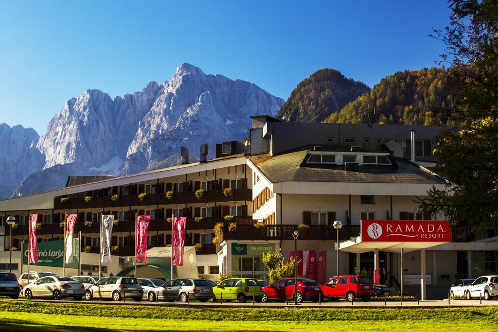 Ramada Resort Kranjska Gora Buitenkant foto