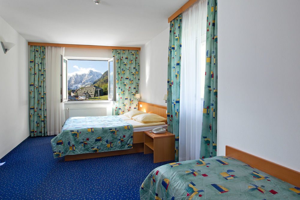 Ramada Resort Kranjska Gora Buitenkant foto